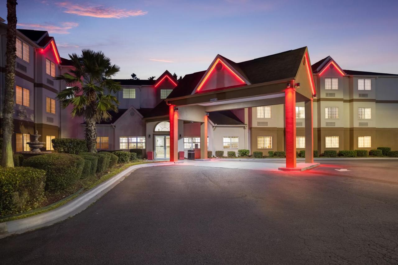 Red Roof Inn Plus+ & Suites Savannah - I-95 Extérieur photo